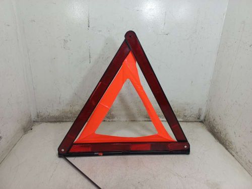 TRIANGULO DE SEGURANCA AUDI AUDI A3 1.8 2015