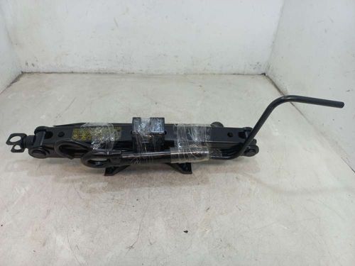 MACACO TOYOTA YARIS 1.3 2019