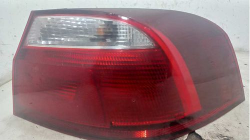 LANTERNA DIREITA VOLKSWAGEN VOYAGE 1.6 2020