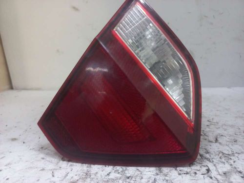LANTERNA DA TAMPA ESQUERDA VOLKSWAGEN VOYAGE 1.6 2020